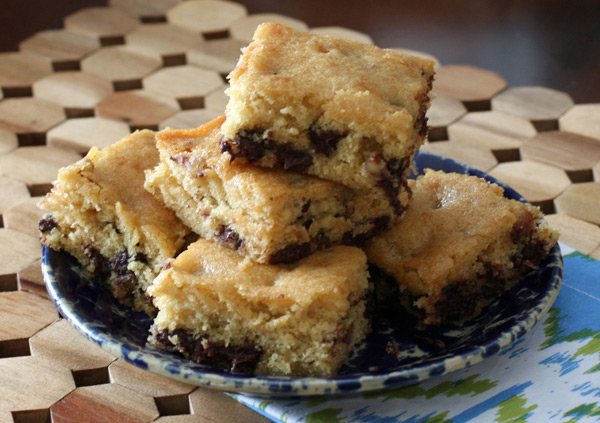 Butterscotch Brownies with Chocolate Chips Recipe