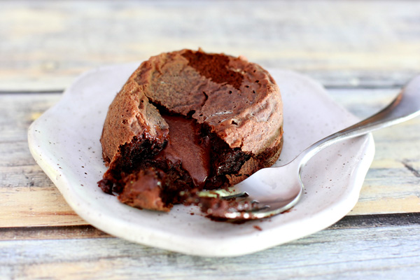 chocolate molten lava cakes