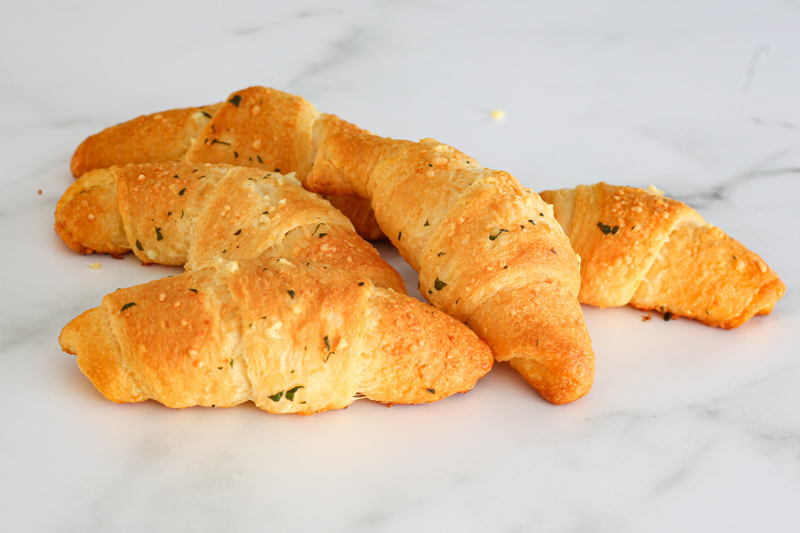 Garlic Butter Crescent Rolls