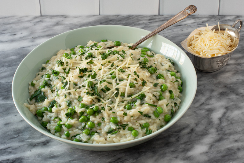instant pot risotto with peas and parsley