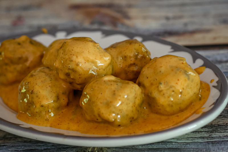 Meatballs in Spicy Cheese Sauce