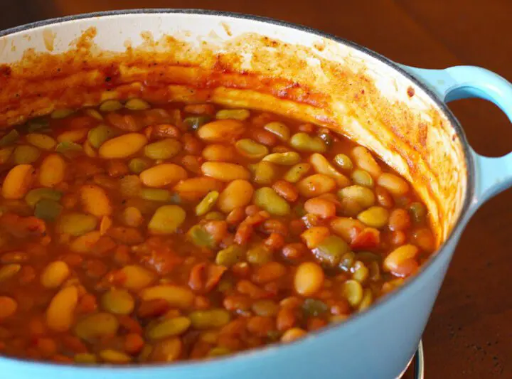 barbecue beans in a dutch oven