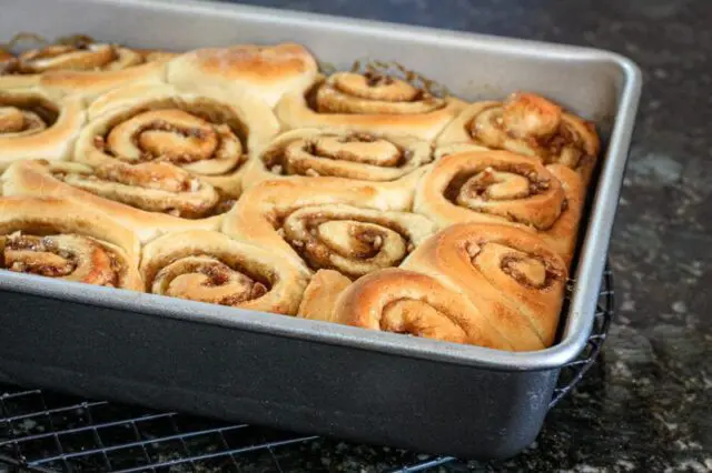 bread machin cinnamon rolls, baked