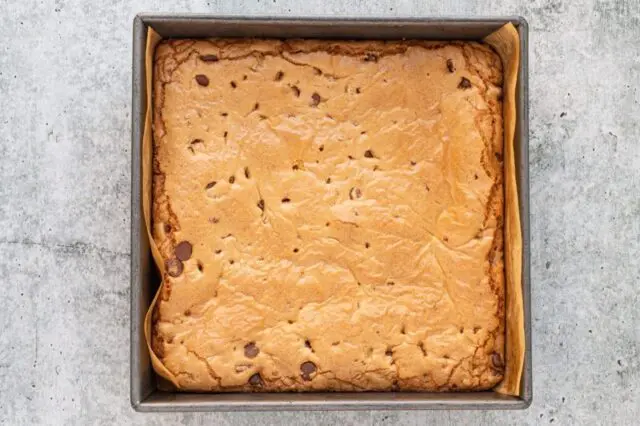 brown butter blondies freshly baked