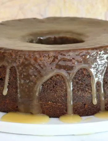 cake with caramel cake glaze