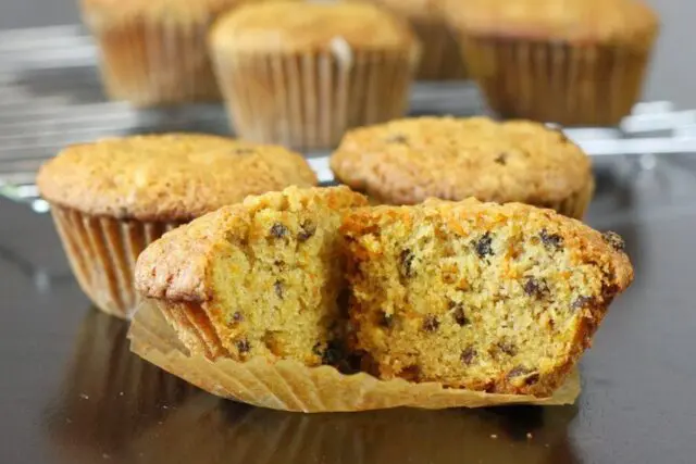 carrot muffins with raisins and walnuts