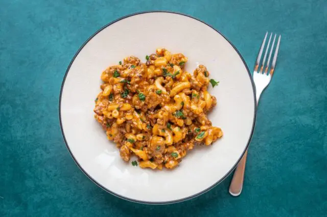 the best cheeseburger macaroni with ground beef and cheese