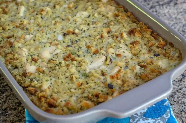 chicken and cornbread dressing casserole