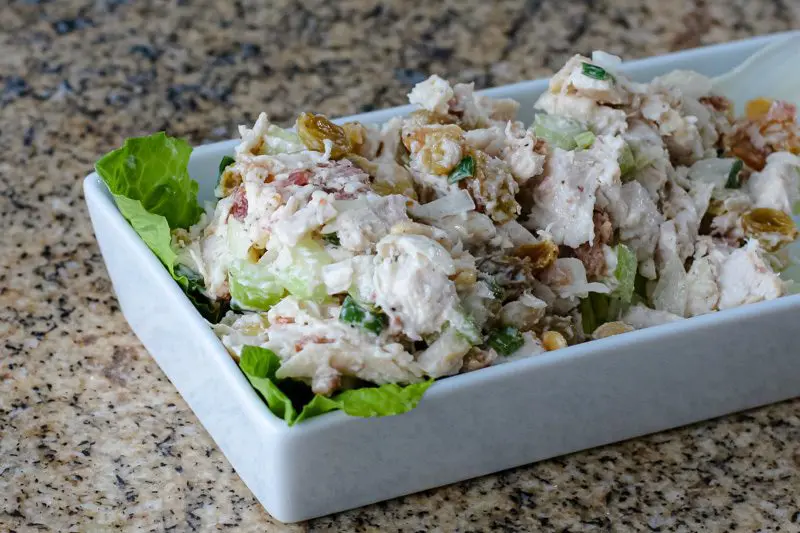 chicken salad with bacon, pecans, and raisins