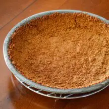 cookie crumb crust in pie plate