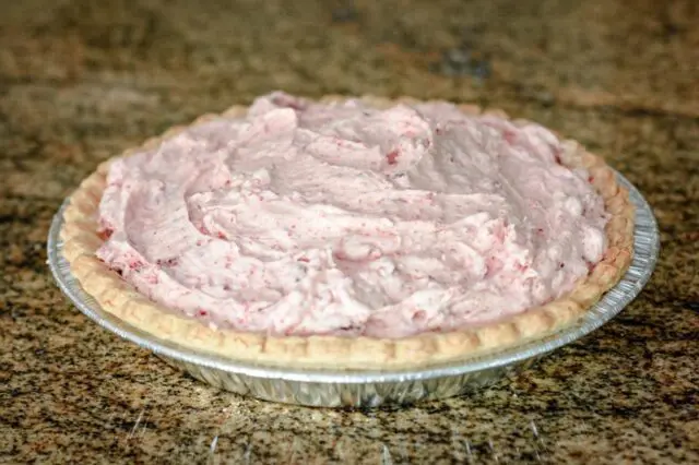 no bake cranberry cream pie