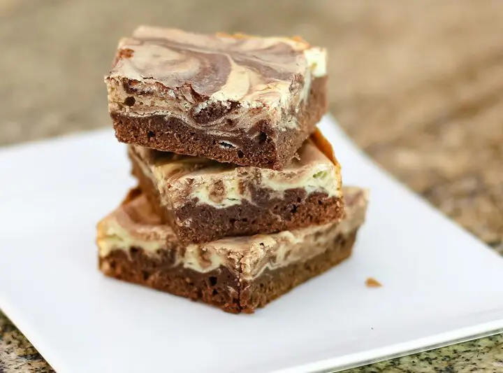 chocolate and cream cheese swirl brownies