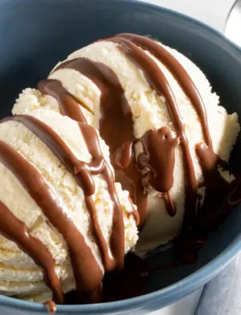 sugar free chocolate sauce on ice cream