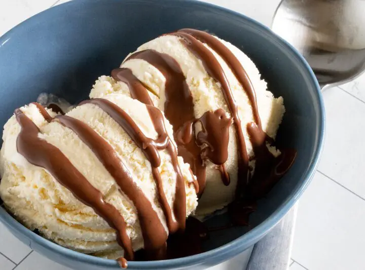 sugar free chocolate sauce on ice cream