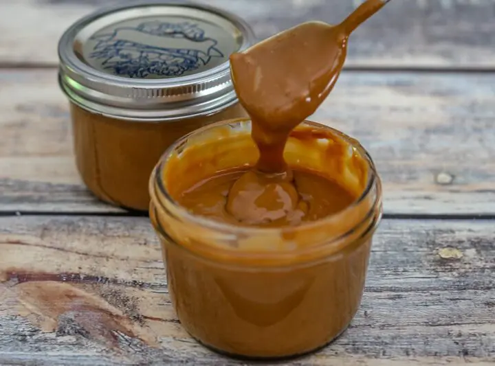 slow cooker dulce de leche in jars