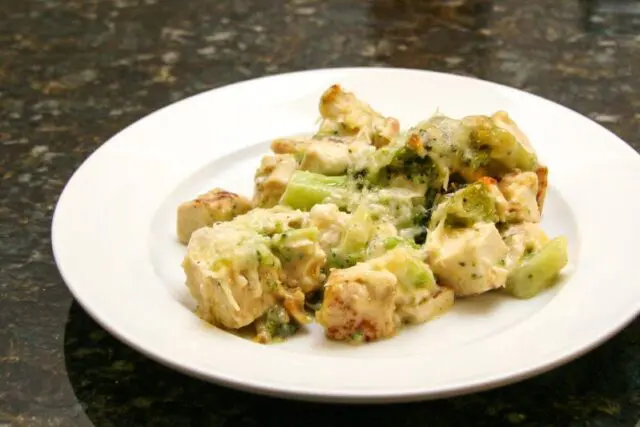 fast and easy chicken and broccoli casserole