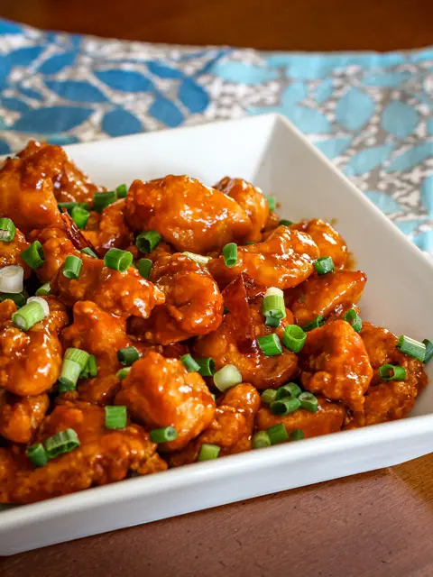 serving bowl with general tso's chicken