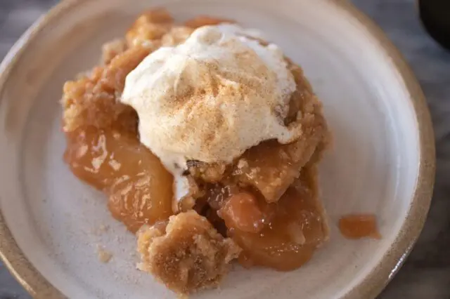 instant pot apple dump cake