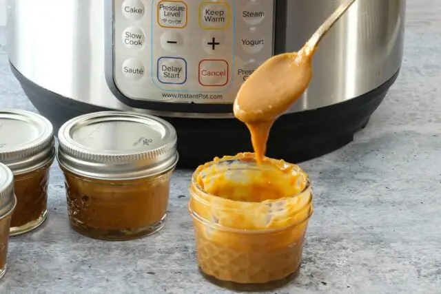 instant pot dulce de leche in jars