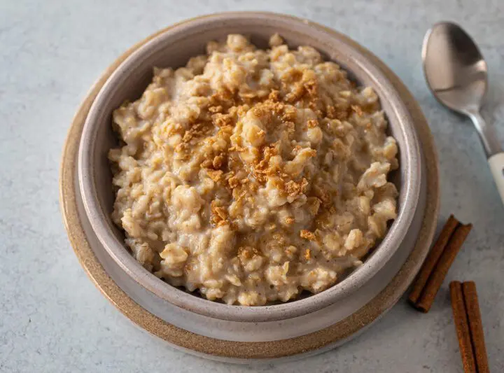 instant pot oatmeal in a bowl