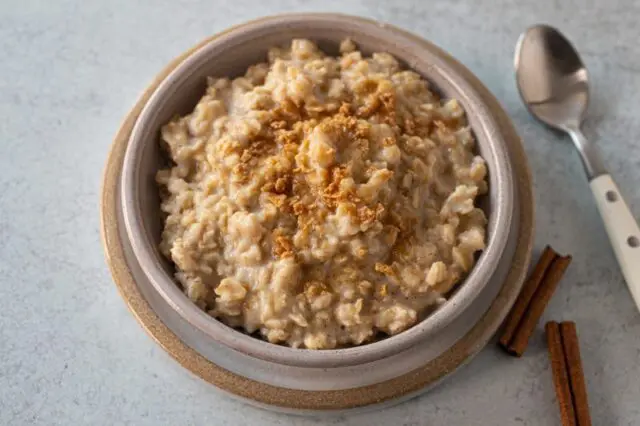 instant pot oatmeal in a bowl