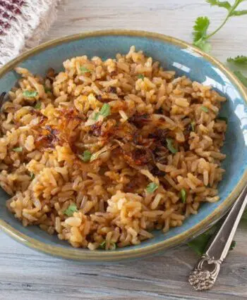 instant pot parsi rice in a bowl