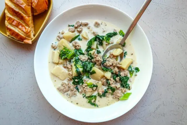 instant pot zuppa toscana in a bowl