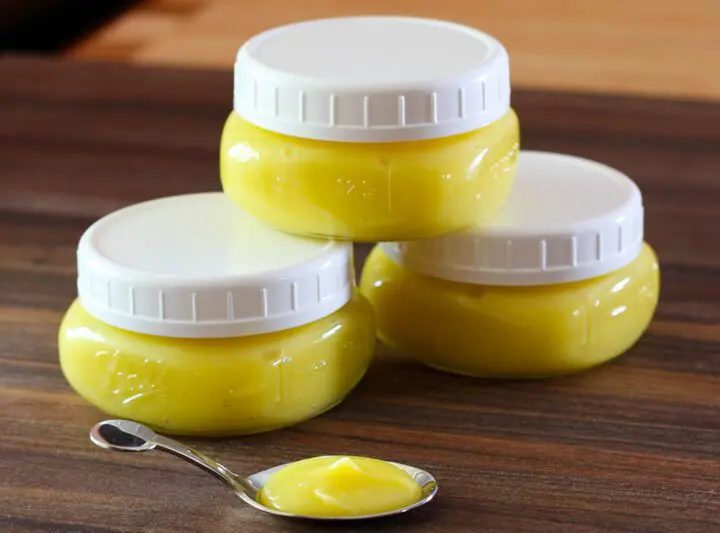 homemade basic lemon curd in small jars