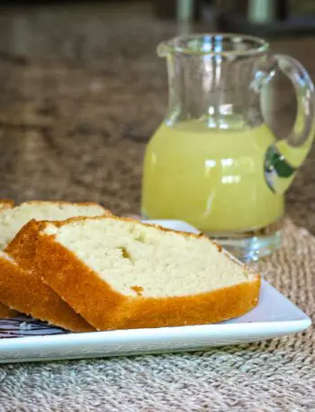 lemon dessert sauce and pound cake