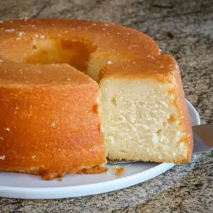 sliced lemon pound cake