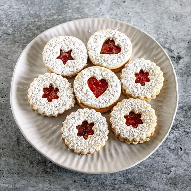 A plate of linzer cookies.