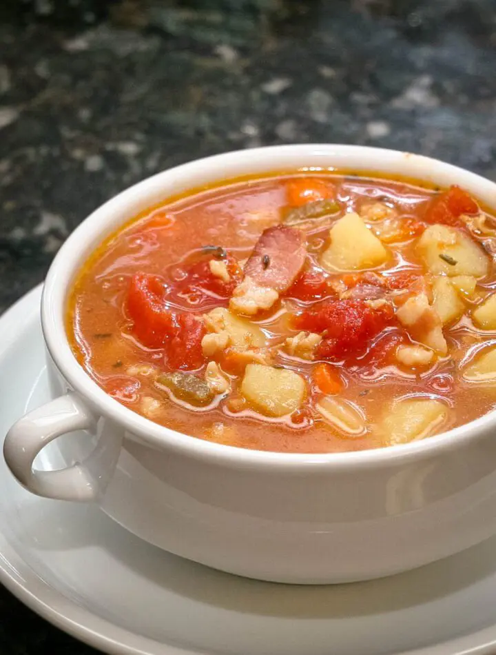 manhattan clam chowder in a bowl