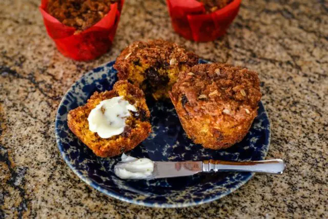 maple cream cheese spread on muffins