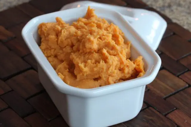 maple mashed sweet potatoes in a serving dish