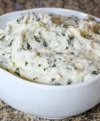 mashed potatoes with leeks and kale
