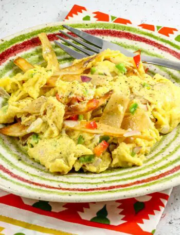 Mexican scrambled eggs with corn tortilla strips (Migas)