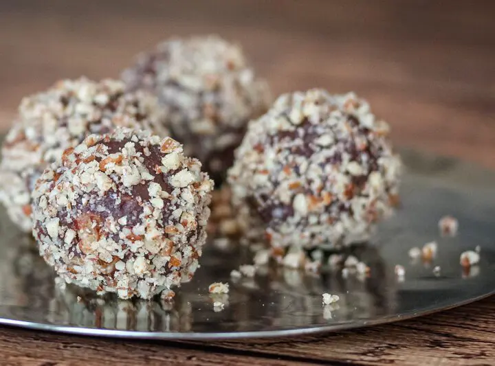 Easy chocolate truffles on a plate.