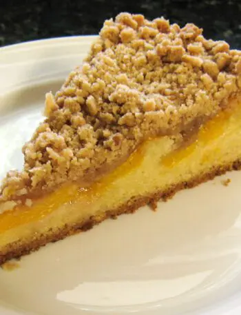 peach crumb cake