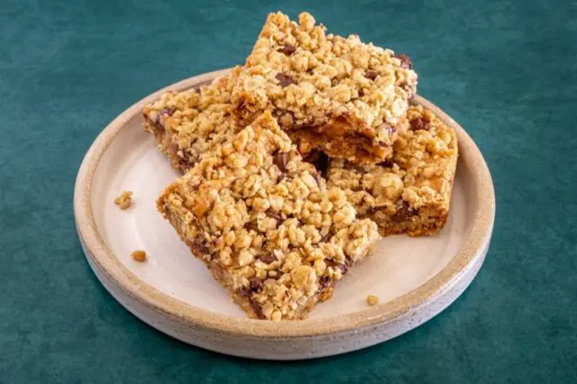 peanut butter oat bars on a plate