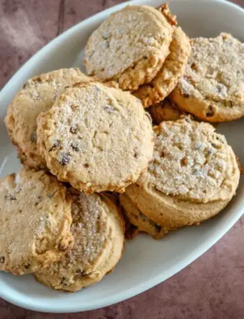 peanut butter chocolate chip cookies, overheat picture