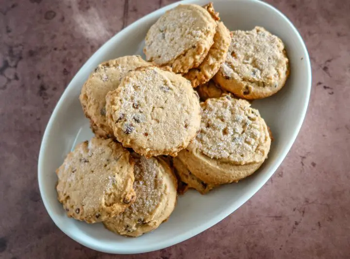 peanut butter chocolate chip cookies, overheat picture