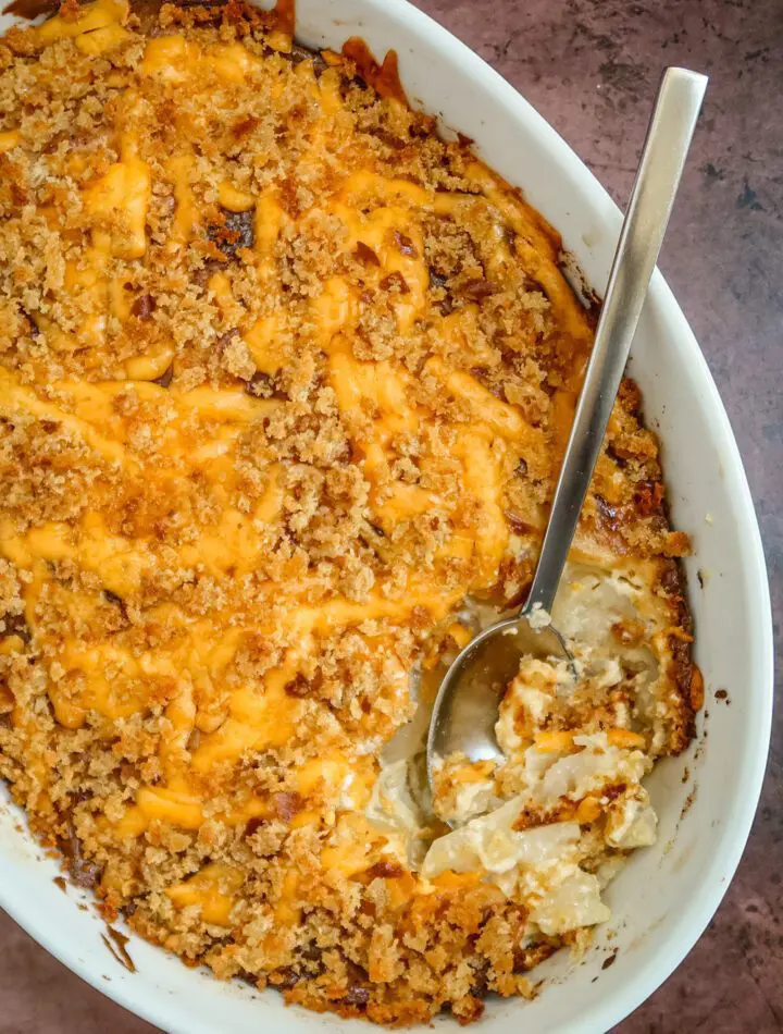 potatoes au gratin with cheese and breadcrumb topping