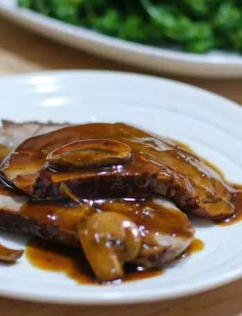 roast beef slices with pan gravy