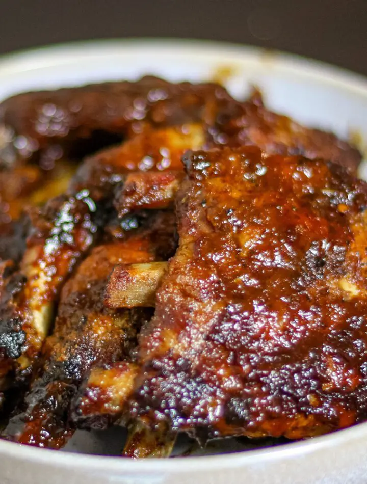 slow cooker ribs in a serving dish