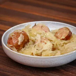 slow cooker sausage with sauerkraut and apples