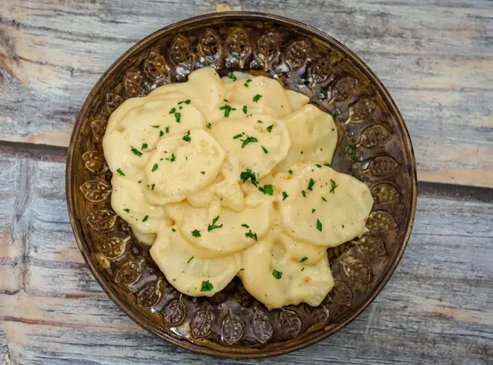 crock pot scalloped potatoes with cheese