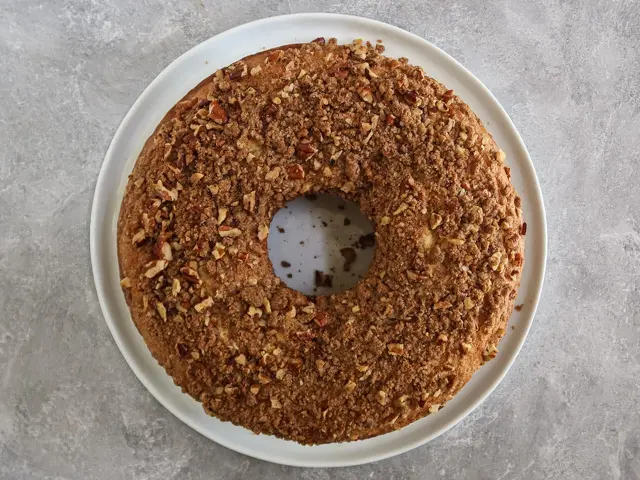 sour cream coffee cake