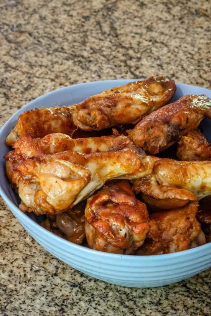 sriracha chicken wings