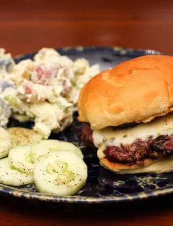 tex-mex burgers with beans and spicy seasonings