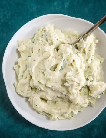 colcannon in the serving bowl